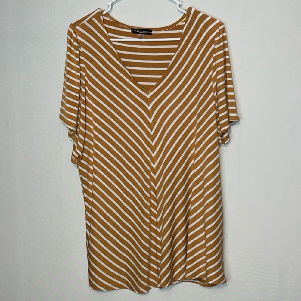 Women's Casual Soft Stretch Shortsleeve Tunic Size 2X V-neck By Cable & Gauge.